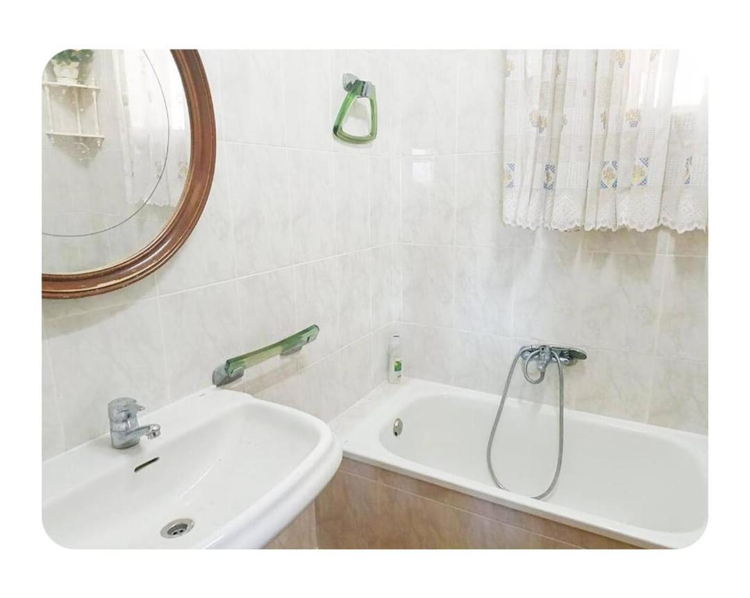 Bedroom With Private Bathroom And Two-Bedroom Family Suite In Quiet Forest Country House 80M2 Large Swimming Pool Music Town Lliria The Garden And Swimmingpool And Garden Are Shared Exterior foto