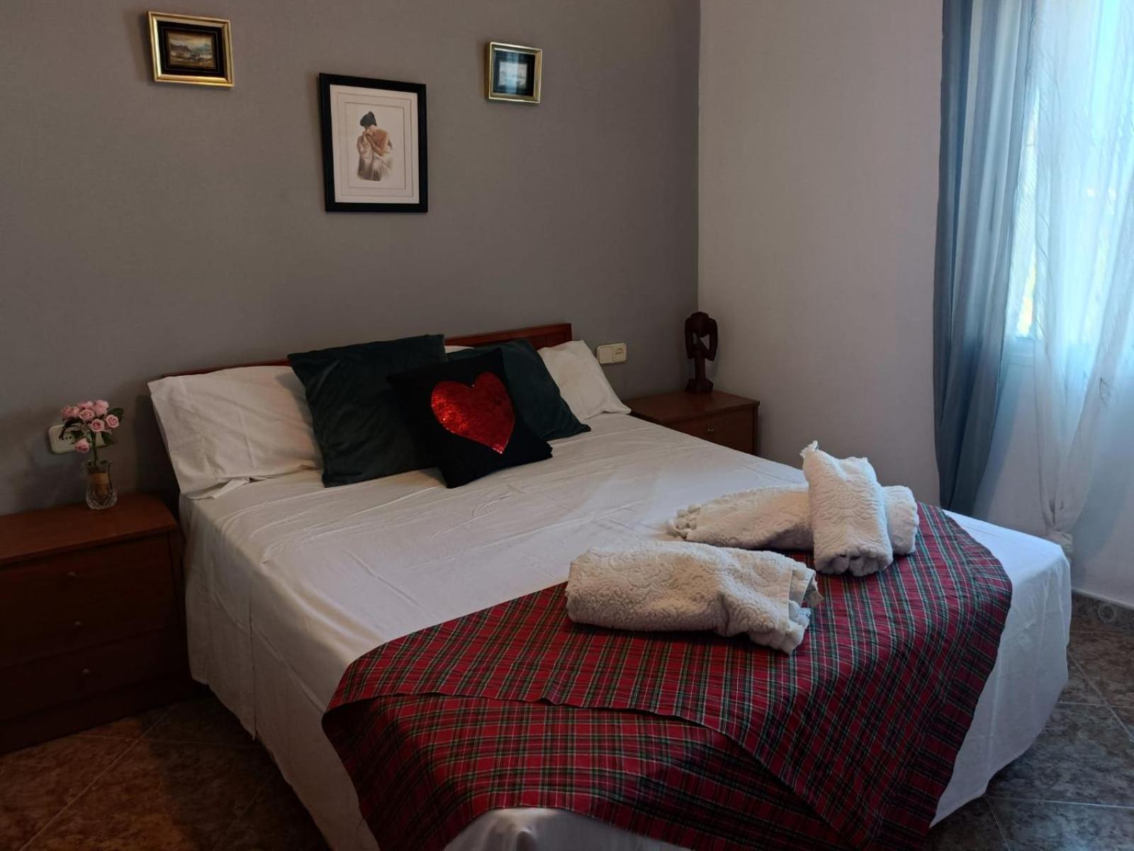 Bedroom With Private Bathroom And Two-Bedroom Family Suite In Quiet Forest Country House 80M2 Large Swimming Pool Music Town Lliria The Garden And Swimmingpool And Garden Are Shared Exterior foto