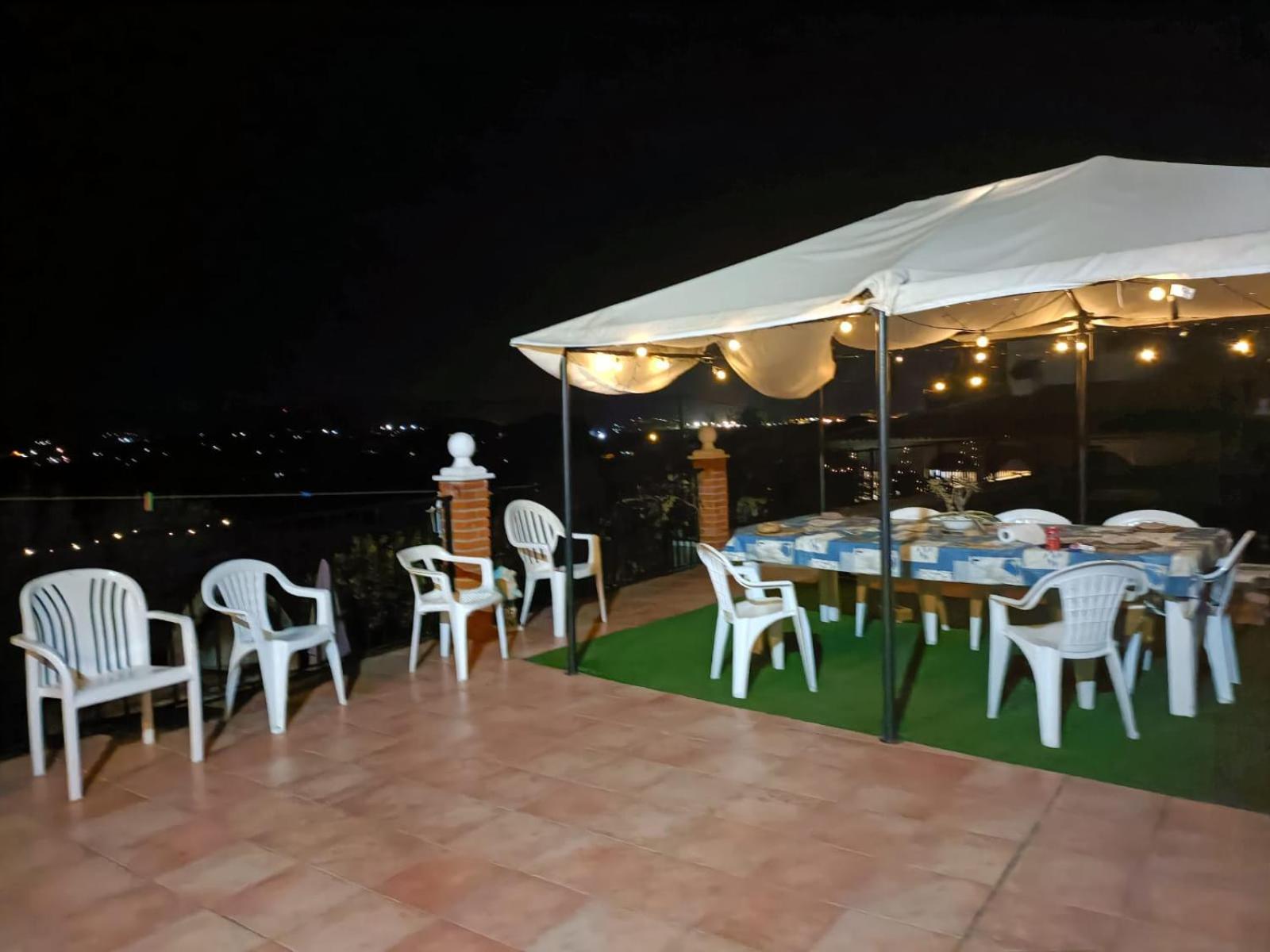 Bedroom With Private Bathroom And Two-Bedroom Family Suite In Quiet Forest Country House 80M2 Large Swimming Pool Music Town Lliria The Garden And Swimmingpool And Garden Are Shared Exterior foto