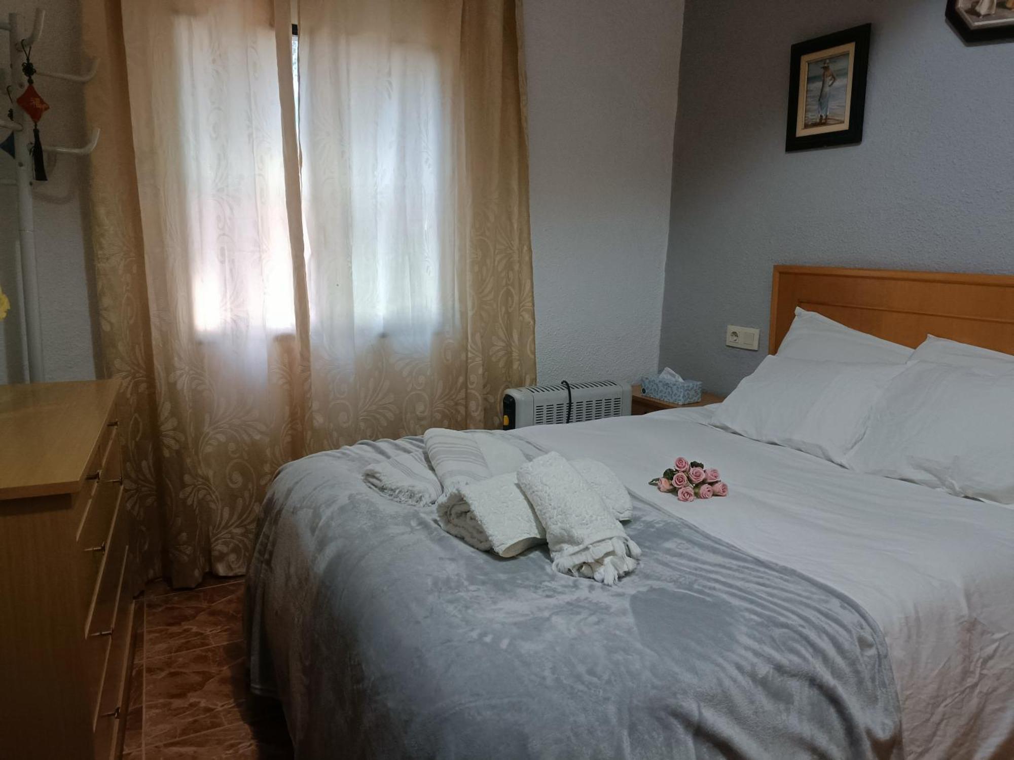 Bedroom With Private Bathroom And Two-Bedroom Family Suite In Quiet Forest Country House 80M2 Large Swimming Pool Music Town Lliria The Garden And Swimmingpool And Garden Are Shared Habitación foto
